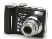 Nikon Coolpix 7900